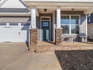 Welcome home to this beautiful 3-bedroom, 2.5-bath home - photo 3