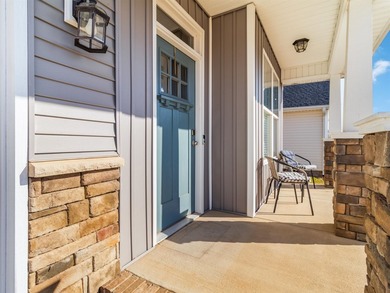 Welcome home to this beautiful 3-bedroom, 2.5-bath home - photo 4