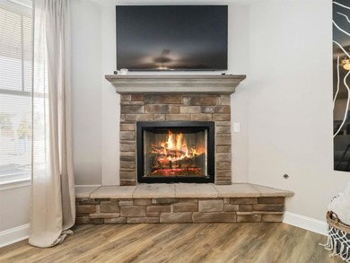 Welcome home to this beautiful 3-bedroom, 2.5-bath home - photo 6