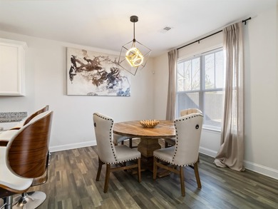 Welcome home to this beautiful 3-bedroom, 2.5-bath home - photo 8