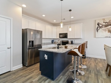 Welcome home to this beautiful 3-bedroom, 2.5-bath home - photo 9
