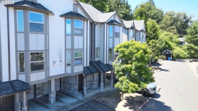 Lake Condo For Sale in Portland, Oregon
