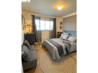 Charming, light-filled 2nd Floor Unit at a Super Price! Located - photo 4