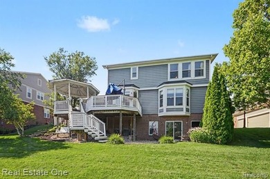 Welcome home to this pristine 3680 SQ. FT. 4-bedroom, 3.1-bath - photo 36
