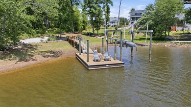 Welcome to lake living at its finest! This beautifully updated - photo 1