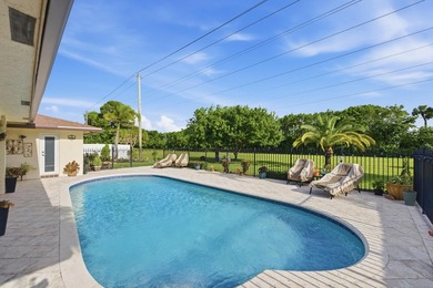 Beautifully maintained three bedroom, two bathroom With option - photo 1