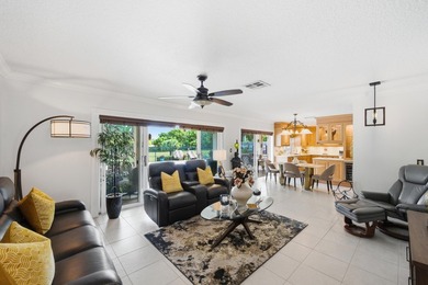 Beautifully maintained three bedroom, two bathroom With option - photo 7