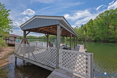 Welcome to this beautiful lakefront property in the sought-after - photo 2