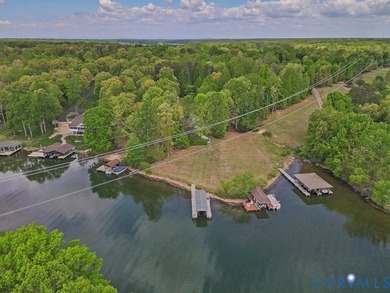 Welcome to this beautiful lakefront property in the sought-after - photo 5