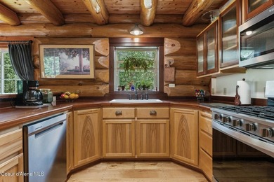 Built with exceptional attention to traditional craftsmanship - photo 11
