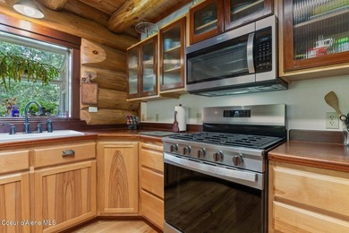 Built with exceptional attention to traditional craftsmanship - photo 12