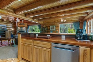 Built with exceptional attention to traditional craftsmanship - photo 14