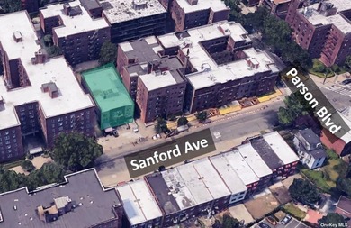 Prime development site in the heart of Flushing. This site is - photo 4
