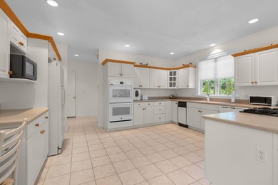 Enjoy the invitIng relaxed atmosphere that New Seabury has to - photo 17