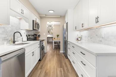 Welcome home to this beautifully updated 2-bed, 2-bath condo - photo 17