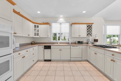 Enjoy the invitIng relaxed atmosphere that New Seabury has to - photo 18