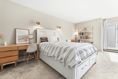 Welcome home to this beautifully updated 2-bed, 2-bath condo - photo 19