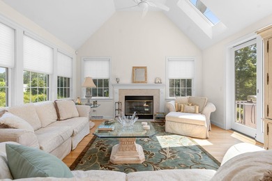 Enjoy the invitIng relaxed atmosphere that New Seabury has to - photo 20