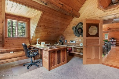 Built with exceptional attention to traditional craftsmanship - photo 22