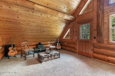 Built with exceptional attention to traditional craftsmanship - photo 23