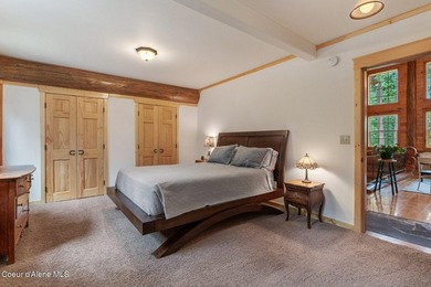 Built with exceptional attention to traditional craftsmanship - photo 24