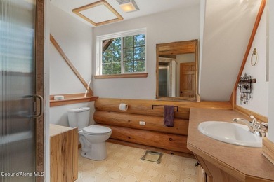 Built with exceptional attention to traditional craftsmanship - photo 27