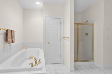 Enjoy the invitIng relaxed atmosphere that New Seabury has to - photo 32