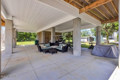 Beautiful home with gorgeous views of the Bay of Saint Louis! - photo 32