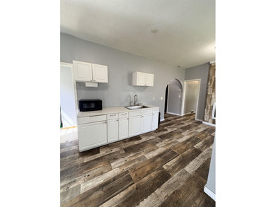 Welcome to 404 Ontario Street in Storm Lake!! Conveniently - photo 6