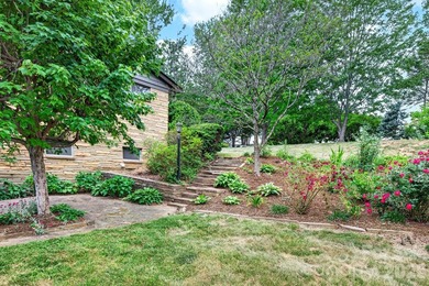 Mid-Century Modern enthusiasts, here is your chance to own an - photo 38