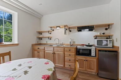 Built with exceptional attention to traditional craftsmanship - photo 43