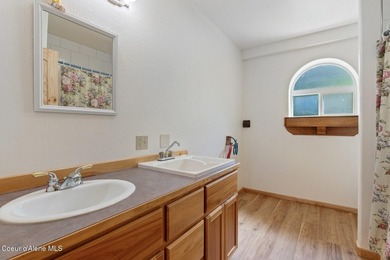 Built with exceptional attention to traditional craftsmanship - photo 44