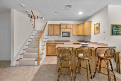 Enjoy the invitIng relaxed atmosphere that New Seabury has to - photo 45