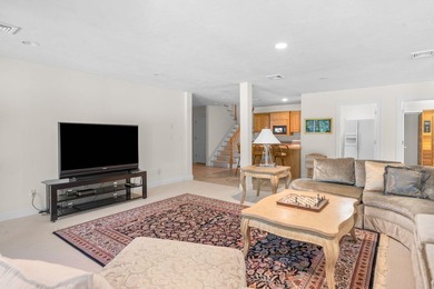 Enjoy the invitIng relaxed atmosphere that New Seabury has to - photo 47
