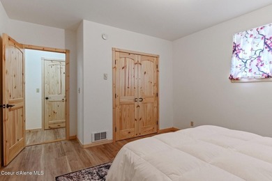 Built with exceptional attention to traditional craftsmanship - photo 48