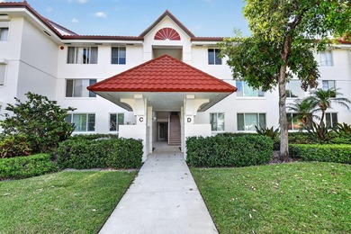 Renovated, move-in ready condo in the highly desirable - photo 1