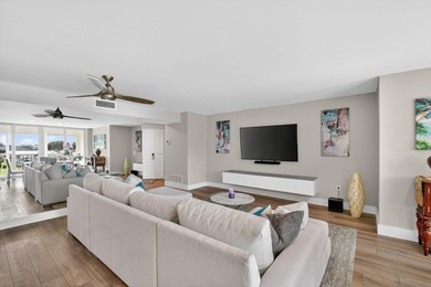 Renovated, move-in ready condo in the highly desirable - photo 8