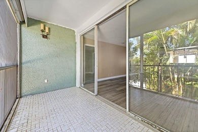 This beautiful condo presents an incredible opportunity for a - photo 11