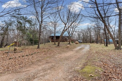 Country living without sacrificing accessibility! This property - photo 3