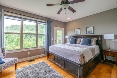 Beautifully maintained condominium located minutes from - photo 17