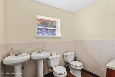 Welcome to this well-maintained approximately 3,000 square foot - photo 18