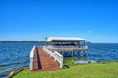 Stunning waterfront retreat on Toledo Bend Lake with - photo 18