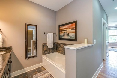 Beautifully maintained condominium located minutes from - photo 20