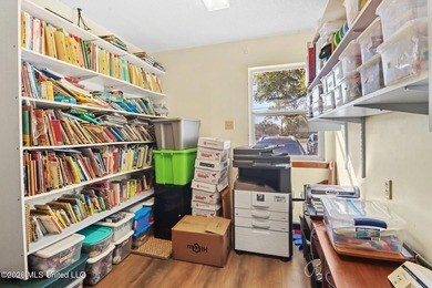 Welcome to this well-maintained approximately 3,000 square foot - photo 21