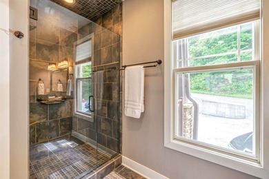 Beautifully maintained condominium located minutes from - photo 21