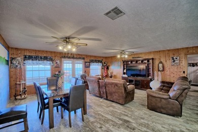 Stunning waterfront retreat on Toledo Bend Lake with - photo 23