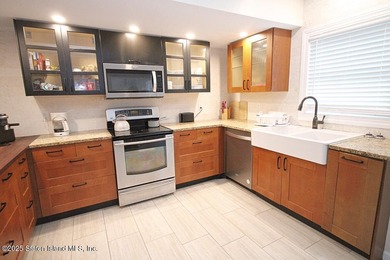 This is the one! 3 units located on 1 tax lot. 219 fisher is - photo 23