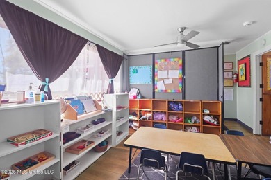 Welcome to this well-maintained approximately 3,000 square foot - photo 24