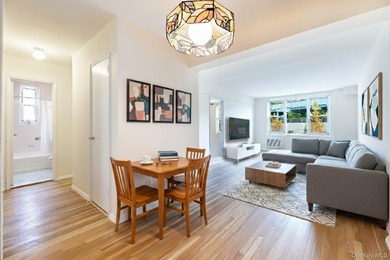 **ACCEPTED OFFER** Spacious and bright 2 bedroom conveniently - photo 4