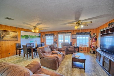 Stunning waterfront retreat on Toledo Bend Lake with - photo 25